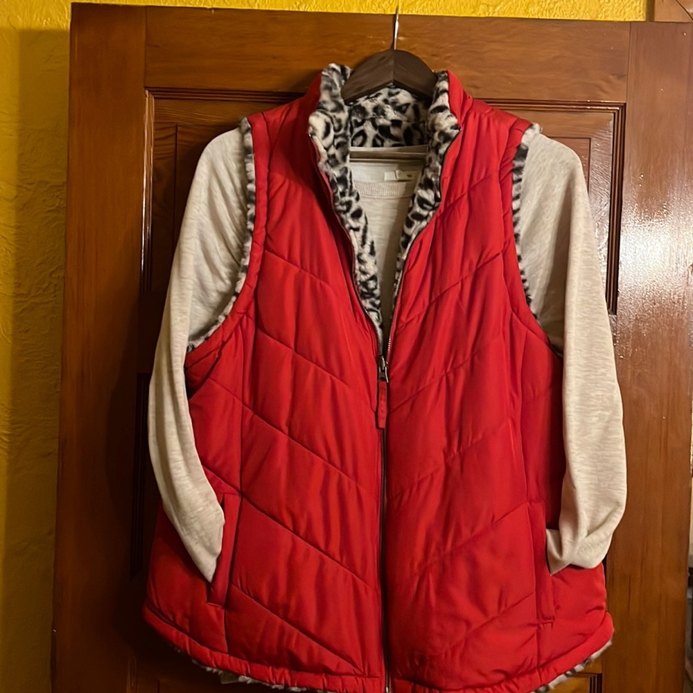 Maurices top and reversible vest